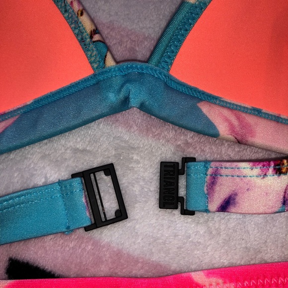 Triangl Floral Bikini - Picture 5 of 8